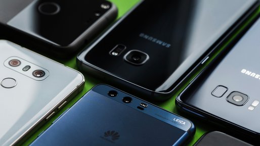 IDC: Livrările de smartphone-uri scad. Huawei depășește din nou Apple