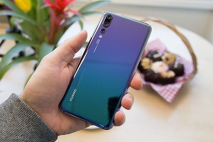 Ca urmare a izolării, Huawei reduce producția de smartphone-uri