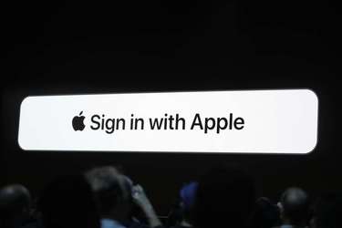Apple anunță “Sign in with Apple”, un serviciu care ar trebui să protejeze intimitatea utilizatorilor