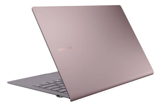 Cel mai nou laptop Samsung promite 23 de ore de autonomie