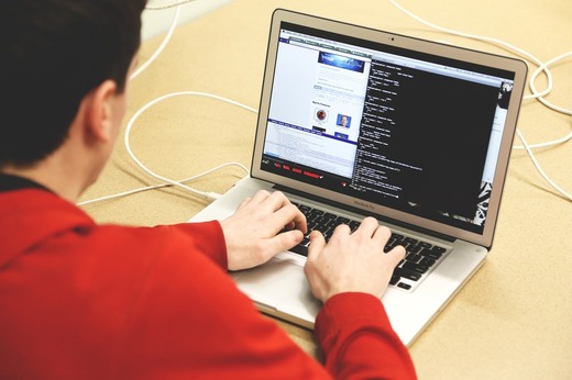 Codecool, un startup de educație IT din Budapesta, intră pe piața din România