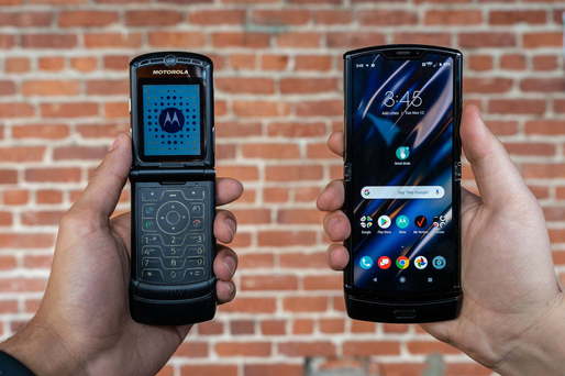 VIDEO Motorola reinventează Razr sub forma unui smartphone pliabil