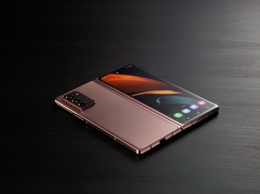 FOTO Samsung a prezentat smartphone-ul pliabil Galaxy Z Fold2