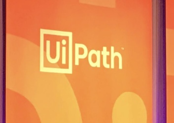 EY încheie o alianță globală cu UiPath