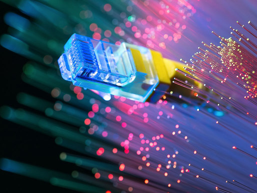 ANCOM: Piața serviciilor de acces la internet în bandă largă la puncte fixe se menține concurențială din 2015