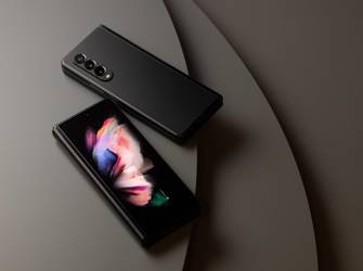 FOTO Samsung și-a prezentat noile smartphone-uri pliabile, Galaxy Z Fold3 și Galaxy Z Flip3
