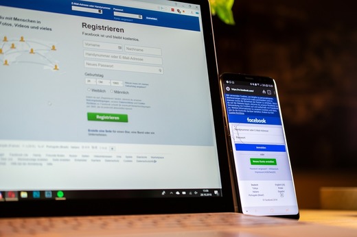 Românii se plâng de purtarea abuzivă a Facebook-ului. Postări sau pagini șterse pentru "ură între vampiri" și poze cu animale