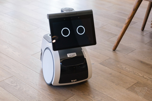 VIDEO Amazon a prezentat Astro, un robot care face puține, costă mult, iar angajații companiei spun că este groaznic
