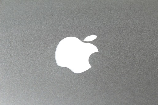 VIDEO Apple a lansat două modele noi de MacBook Pro și o nouă generație de căști wireless AirPods