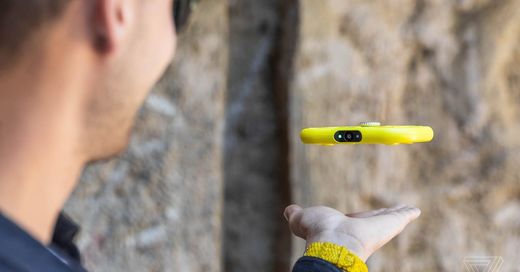 Snap lansează o dronă