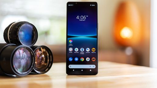 VIDEO Sony a prezentat Xperia 1 IV, un smartphone cu zoom continuu