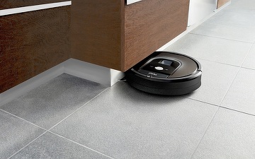 Amazon bifează a patra cea mai mare achiziție din istoria sa - cumpără aspiratoare robotice. Cât costă în România