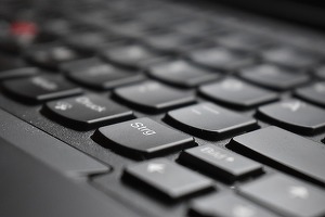 Lenovo a înregistrat cea mai mică creștere a veniturilor din ultimele nouă trimestre, din cauza scăderii vânzărilor de PC-uri
