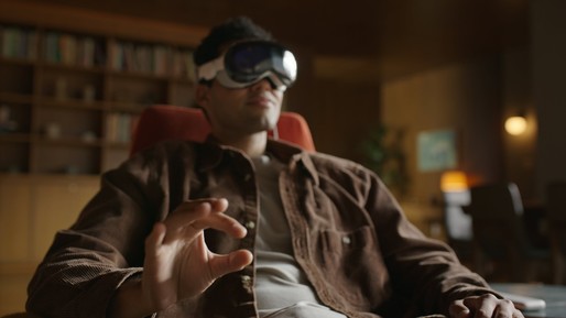 VIDEO&GALERIE FOTO Apple și-a prezentat prima cască de realitate mixtă, Apple Vision Pro