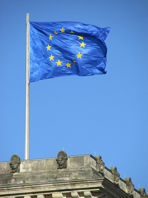 Parlamentarii UE au votat proiectele de reguli care vizează restricțiile de moderare a conținutului de către companiile de tehnologie