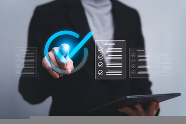 Semnătură electronică calificată sau…simplificată? Ce alegem și de ce?