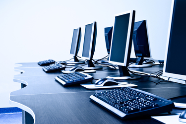 Dell profită de popularitatea AI. Creștere pe bursă până la niveluri record