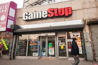 FOTO Acțiunile GameStop explodează brusc după o postare online