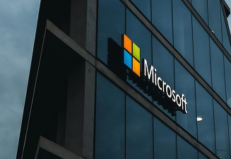 Microsoft își externalizează cea mai bună inteligență artificială, spune CEO-ul unei firme de tehnologie, și aceasta este o veste bună pentru Google