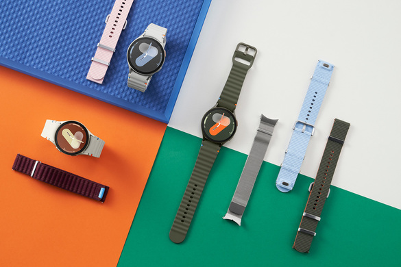 FOTO Samsung și-a prezentat noile smartwatch-uri inteligente