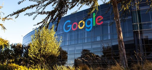 Google recunoaște că nu mai este o companie neutră din punctul de vedere al emisiilor de carbon