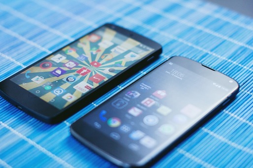 Livrările globale de telefoane mobile inteligente au crescut pentru al patrulea trimestru consecutiv