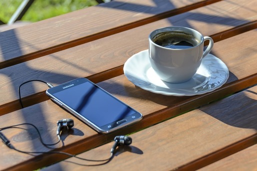 FOTO Samsung deschide prima sa cafenea în România