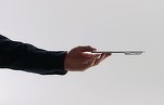 VIDEO Oppo lansează un telefon pliabil subțire, de 1.870 de dolari, pentru a concura Samsung și Huawei