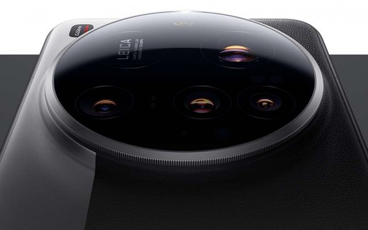 VIDEO Xiaomi lansează două noi smartphone-uri de top