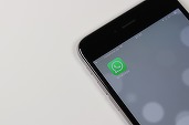 Cum creezi scurtături pentru a răspunde rapid și eficient clienților de pe WhatsApp