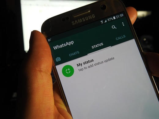 Cum setezi mesaje de întâmpinare convingătoare în WhatsApp Business