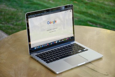 Google, dată în judecată în Marea Britanie pentru 5 miliarde de lire sterline, pentru abuz de poziție dominantă pe piața căutărilor online