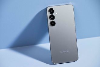 Samsung reia actualizarea la Android 15