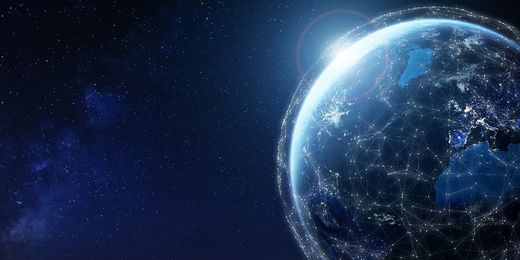 Compania Project Kuiper, deținută de Jeff Bezos, caută să rivalizeze cu SpaceX și lansează sateliți pe orbită pentru a-și crea propriul serviciu de internet
