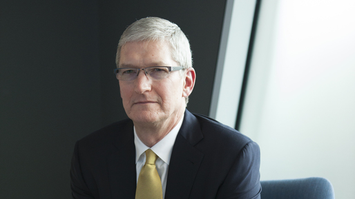 Donald Trump îl critică pe Tim Cook: ”Nu vreau ca Apple să producă în India”