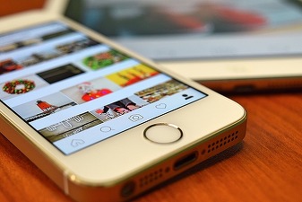 Facebook și Instagram folosesc de astăzi fotografiile utilizatorilor pentru. Cum te poți opune