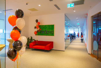 Numărul angajațiilor Endava în România a scăzut cu peste 1.000 de persoane. Declin al afacerilor și profitului net