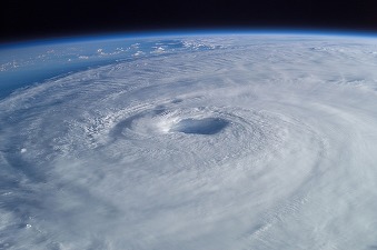 Google a creat un AI pentru prognoza furtunilor tropicale