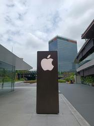 Apple trece în frunte pe piața telefoanelor mobile inteligente din China