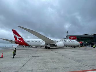 Atac cibernetic masiv asupra companiei aeriene australiene Qantas