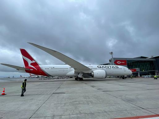 Atac cibernetic masiv asupra companiei aeriene australiene Qantas