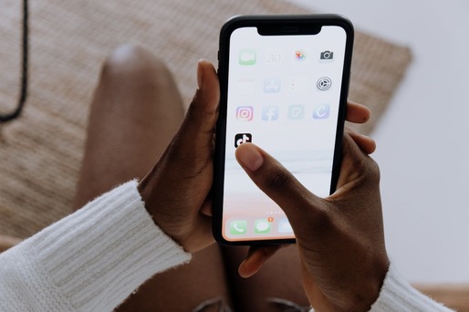 Cum editezi subtitrări auto pe iPhone pentru un TikTok accesibil