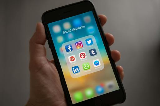 India depășește China și devine principalul exportator de smartphone-uri către SUA
