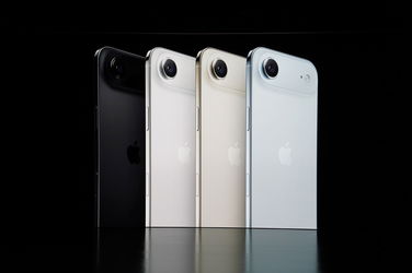 Apple a prezentat noile smartphone-uri iPhone 17
