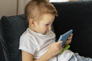 UE pregătește măsuri de limitare a accesului minorilor la platformele de social-media