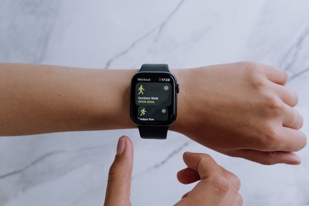 Somn pe Apple Watch: urmărire, ținte și rutina de culcare