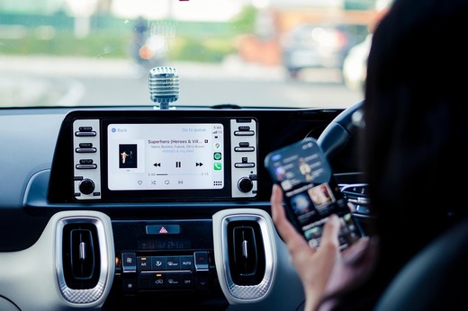Cum rezolvi conexiunea instabilă pe USB sau wireless în Android Auto