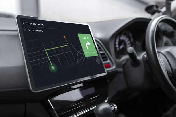 Cum limitezi notificările deranjante la volan în Android Auto