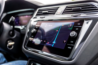 Cum reduci consumul de date pe drum lung în Android Auto