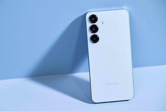 Un smartphone Samsung a explodat FOTO